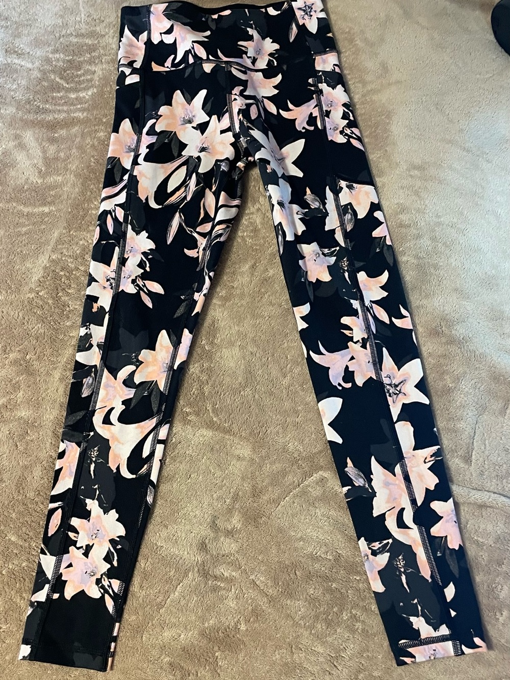 Victoria's Secret Black Leggings with with Pink and Lilac Lily Print Size 2
